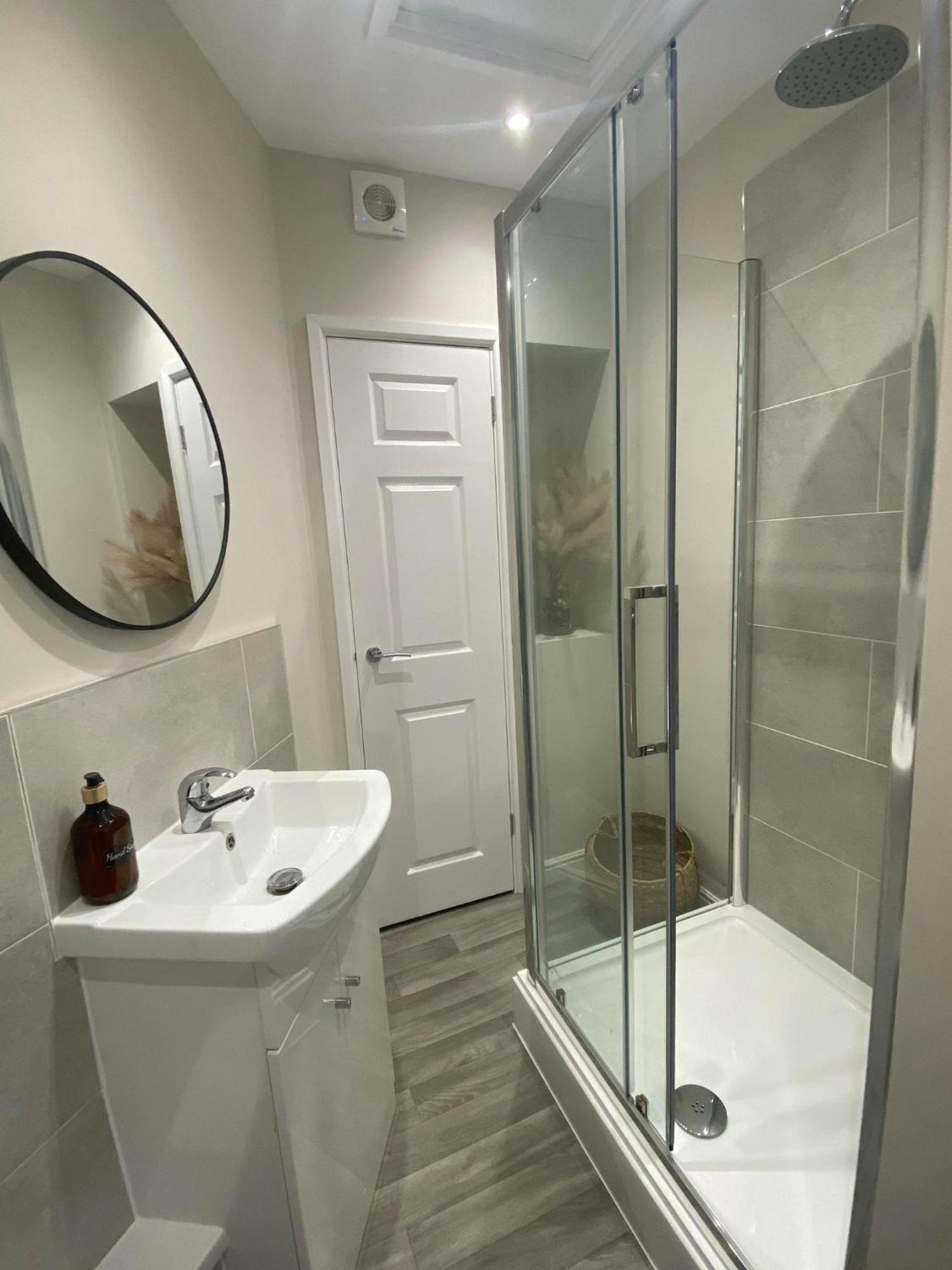 The Retreats 2 Kenfig Hill Pet Friendly 2 Bedroom Flat With King Size Bed Twin Beds And Sofa Bed Sleeps Up To 5 People 外观 照片