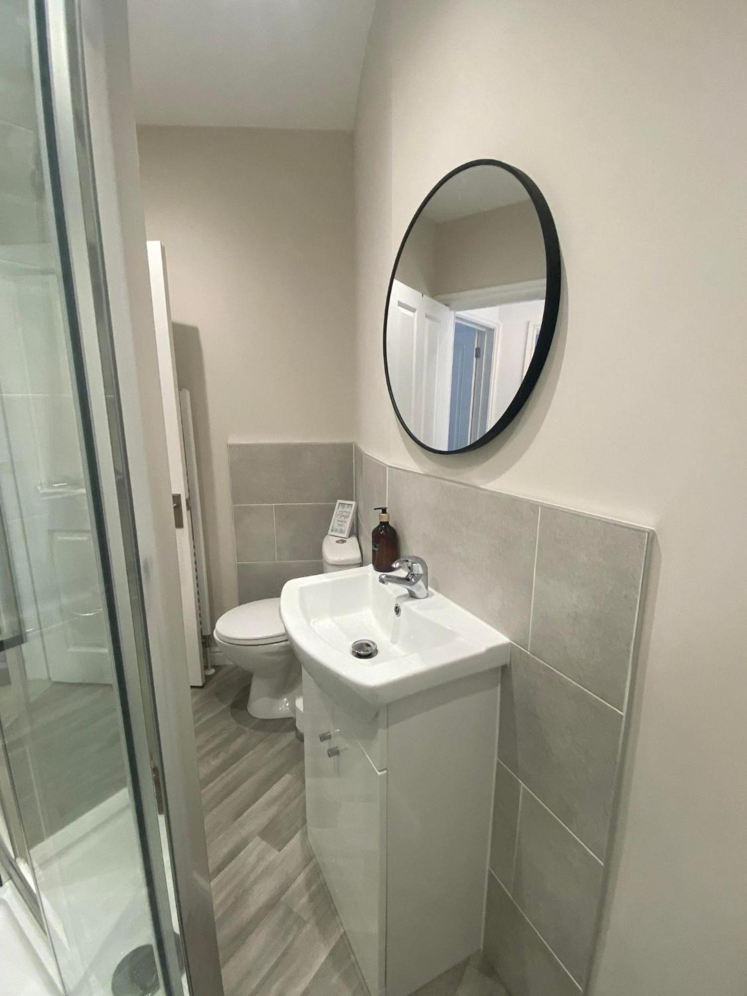 The Retreats 2 Kenfig Hill Pet Friendly 2 Bedroom Flat With King Size Bed Twin Beds And Sofa Bed Sleeps Up To 5 People 外观 照片